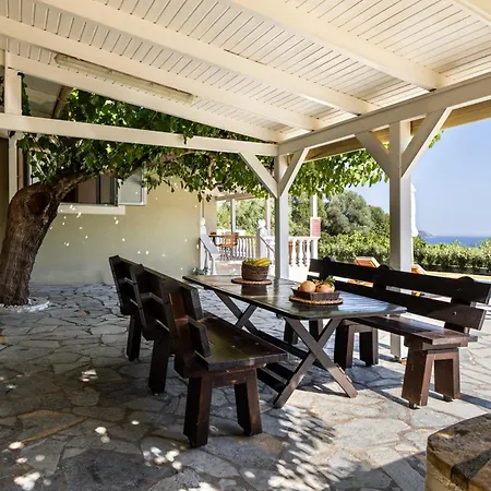 Retreat * Spartia (Kefalonia)