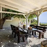 Retreat * Spartia (Kefalonia)